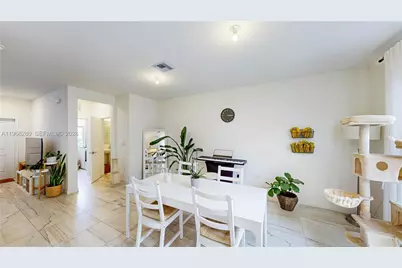 1040 SE 24th Ave, Homestead, FL 33035 - Photo 9