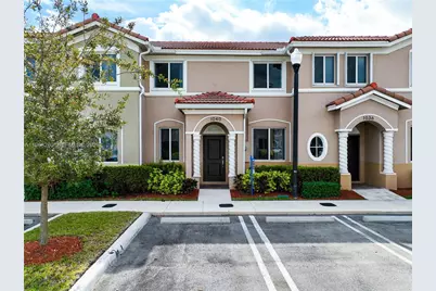 1040 SE 24th Ave, Homestead, FL 33035 - Photo 1