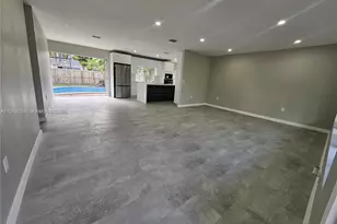 221 SW 53rd Ave, Plantation, FL 33317 - Photo 9