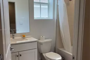 146 SW 170th Ave, Pembroke Pines, FL 33027 - Photo 27