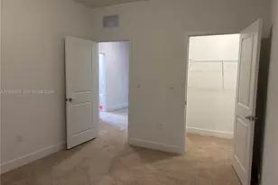 146 SW 170th Ave, Pembroke Pines, FL 33027 - Photo 35