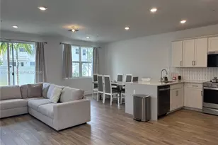 146 SW 170th Ave, Pembroke Pines, FL 33027 - Photo 5