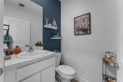 514 NE 12th St, Florida City, FL 33034 - Photo 13