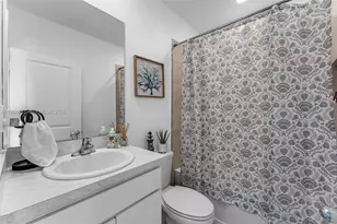 514 NE 12th St, Florida City, FL 33034 - Photo 15