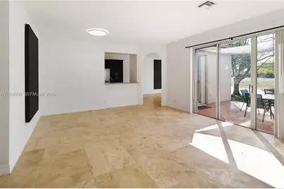 13212 NW 8th St, Pembroke Pines, FL 33028 - Photo 7