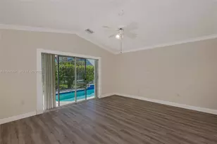 15251 Wilshire Way, Pembroke Pines, FL 33027 - Photo 15