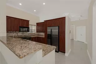15251 Wilshire Way, Pembroke Pines, FL 33027 - Photo 13