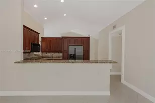 15251 Wilshire Way, Pembroke Pines, FL 33027 - Photo 11