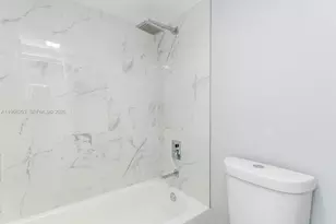 20505 E Country Club Dr, Aventura, FL 33180 - Photo 27