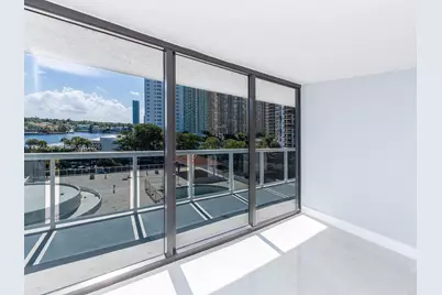 20505 E Country Club Dr #634, Aventura, FL 33180 - Photo 17