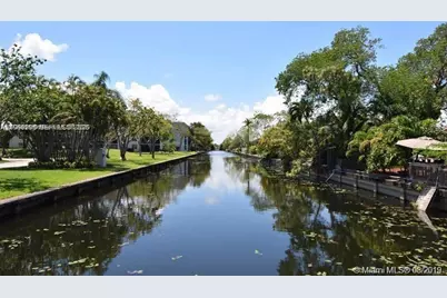 102 Royal Park Dr #2B, Oakland Park, FL 33309 - Photo 3