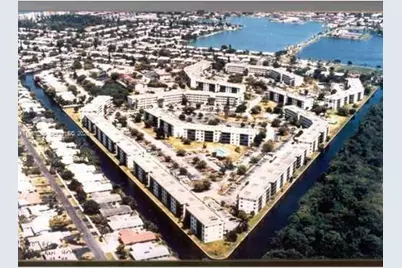 102 Royal Park Dr #2B, Oakland Park, FL 33309 - Photo 9