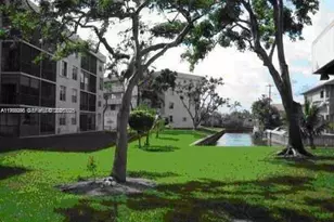 102 Royal Pk Dr, Oakland Park, FL 33309 - Photo 5