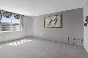 1980 S Ocean Dr, Hallandale Beach, FL 33009 - Photo 21