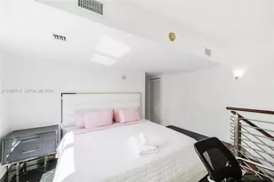 41 SE 5th St, Miami, FL 33131 - Photo 27