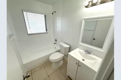 1641 NW 24th Ter, Fort Lauderdale, FL 33311 - Photo 9