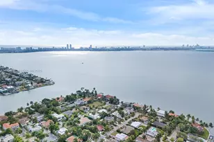 7431 Center Bay Dr, North Bay Village, FL 33141 - Photo 43