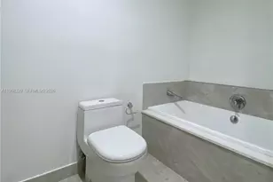 488 NE 18th St, Miami, FL 33132 - Photo 39