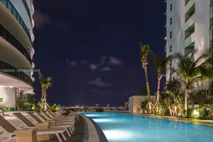 488 NE 18th St, Miami, FL 33132 - Photo 17