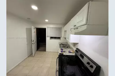 817 5th St #4, West Palm Beach, FL 33401 - Photo 5