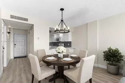 112 Royal Park Dr #3H, Oakland Park, FL 33309 - Photo 5