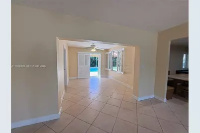 2271 SW 30th Ter, Fort Lauderdale, FL 33312 - Photo 7