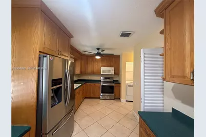 2271 SW 30th Ter, Fort Lauderdale, FL 33312 - Photo 25