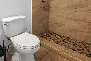 20311 NE 2nd Ave, Miami, FL 33179 - Photo 13