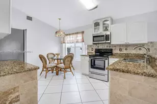1391 SW 181st Ave, Pembroke Pines, FL 33029 - Photo 13
