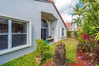 1391 SW 181st Ave, Pembroke Pines, FL 33029 - Photo 25