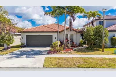 1391 SW 181st Ave, Pembroke Pines, FL 33029 - Photo 1