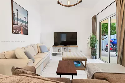 1595 Springside Dr, Weston, FL 33326 - Photo 7