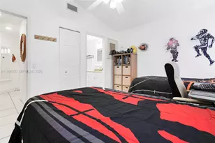 1595 Springside Dr, Weston, FL 33326 - Photo 23