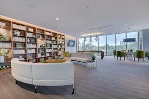 16385 Biscayne Blvd, North Miami Beach, FL 33160 - Photo 21