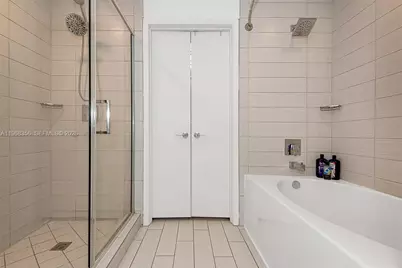 999 SW 1st Ave #3215, Miami, FL 33130 - Photo 21