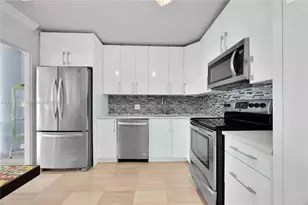 900 Bay Dr, Miami Beach, FL 33141 - Photo 9