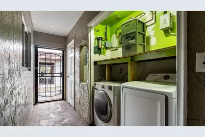 5940 NW 19th Ct, Lauderhill, FL 33313 - Photo 7