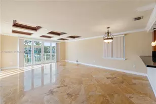 3860 NE 168th St, North Miami Beach, FL 33160 - Photo 17