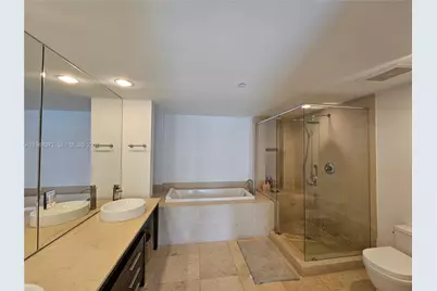 495 Brickell Ave #905, Miami, FL 33131 - Photo 5