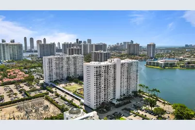2801 NE 183rd St #1612W, Aventura, FL 33160 - Photo 73