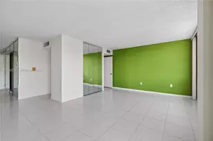 2801 NE 183rd St, Aventura, FL 33160 - Photo 19