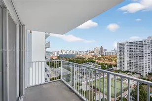 2801 NE 183rd St, Aventura, FL 33160 - Photo 47