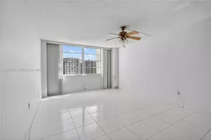 2801 NE 183rd St, Aventura, FL 33160 - Photo 29