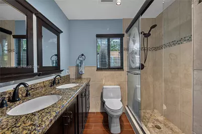 291 SE 5th Ter, Pompano Beach, FL 33060 - Photo 35