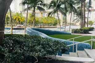 185 SW 7th St, Miami, FL 33130 - Photo 7