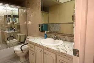 9201 Sunrise Lakes Blvd, Sunrise, FL 33322 - Photo 11