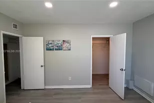 10000 E Bay Harbor Dr, Bay Harbor Islands, FL 33154 - Photo 15