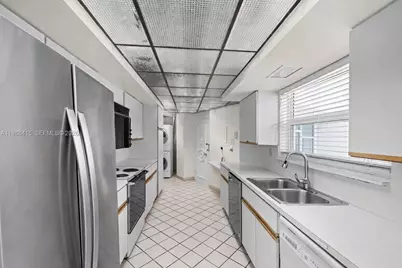 4925 Collins Ave #1A, Miami Beach, FL 33140 - Photo 7
