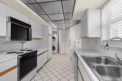 4925 Collins Ave #1A, Miami Beach, FL 33140 - Photo 9