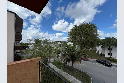 1900 W 54th St #219, Hialeah, FL 33012 - Photo 31